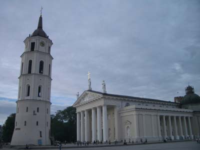 Katedrln nmst se zvonic ve Vilniusu