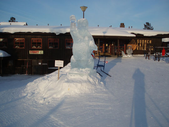Lední sochařská výzdoba v Kiilopää
